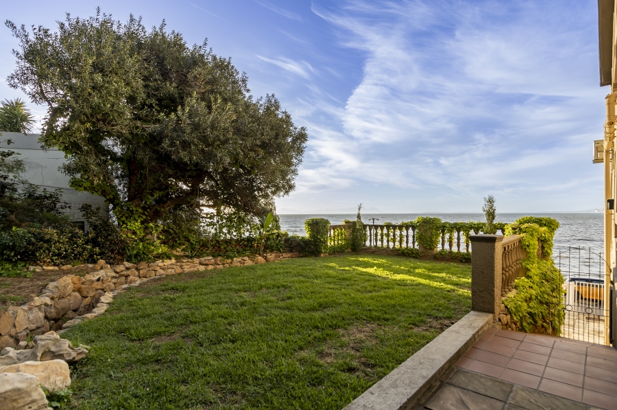 6 Bedroom Property for Sale in Gordons Bay Village Western Cape